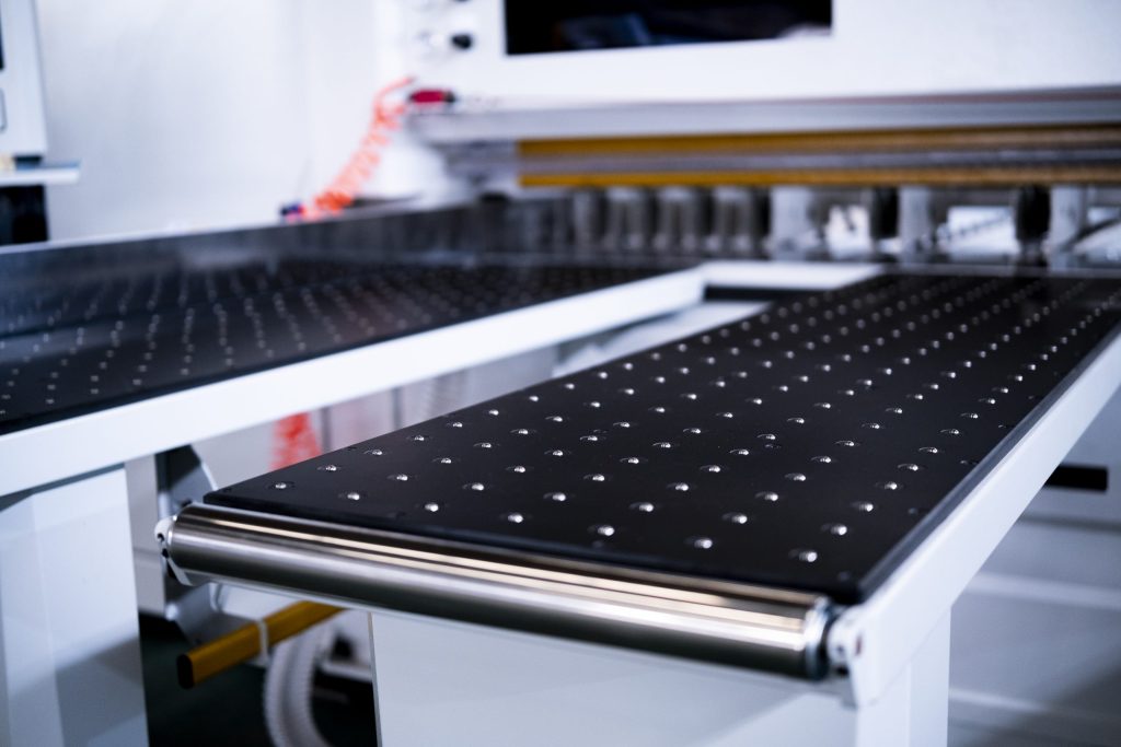 Air flotation table on EP Series panel saw for furniture and kitchen manufacturers UK